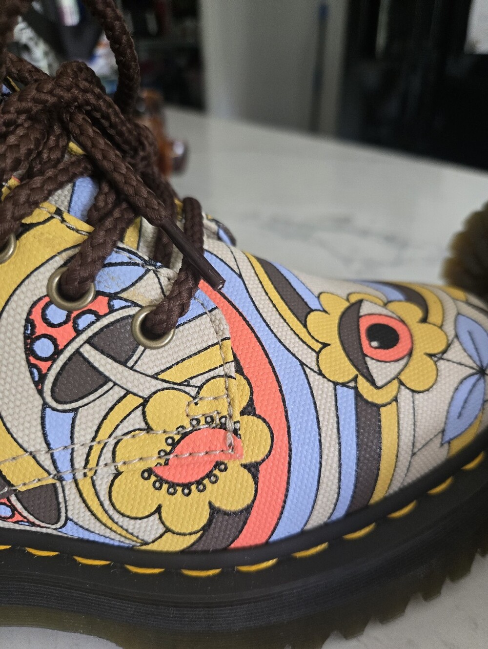 NWT!! Dr Martens Jadon RETRO RAY VEGAN Platform Boots. Size 8. JUST MAKE OFFER! - Picture 9 of 10